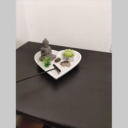 Appt En Bas De Villa, Petit Exterieur, 1 Place De Parking キュエール エクステリア 写真