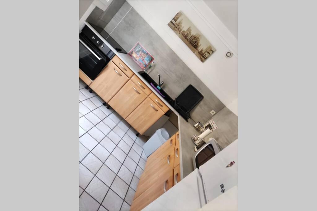 Appt En Bas De Villa, Petit Exterieur, 1 Place De Parking キュエール エクステリア 写真